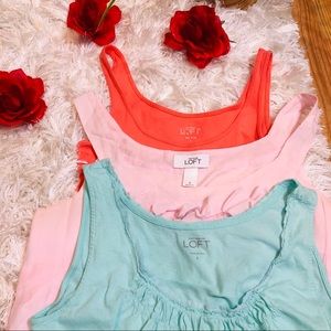 🌼3/$30🌼Bundle of THREE Ann Taylor Loft Tanks